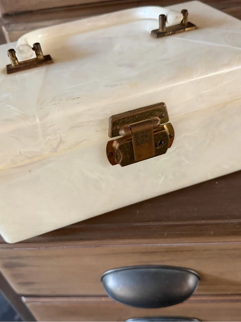 Vintage lucite plastic Pearl White Jewelry/makeup  Box with Brass Latch